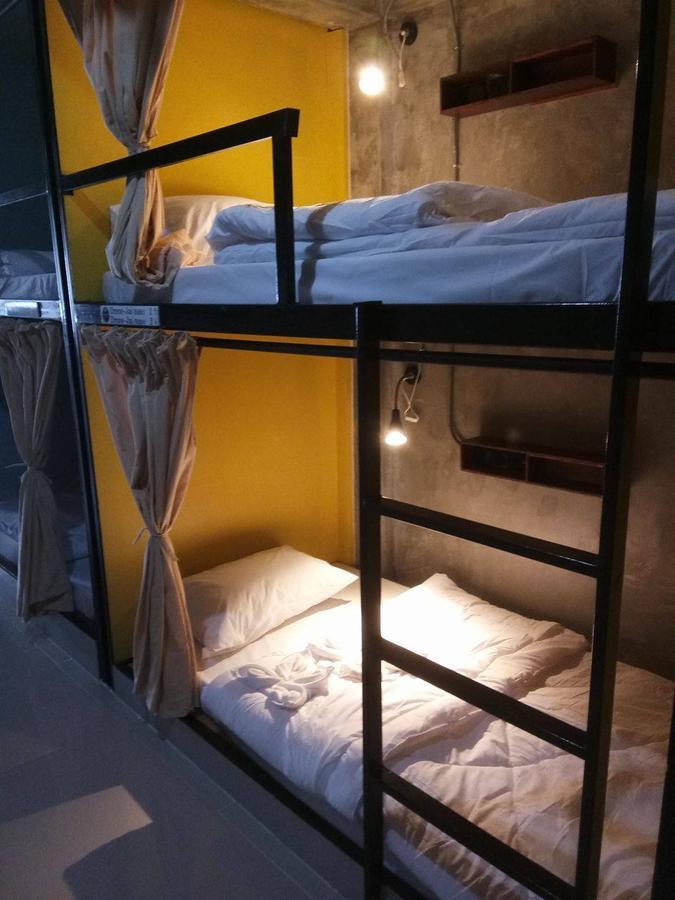 Yellow Flower Hostel Chiang Rai Zewnętrze zdjęcie