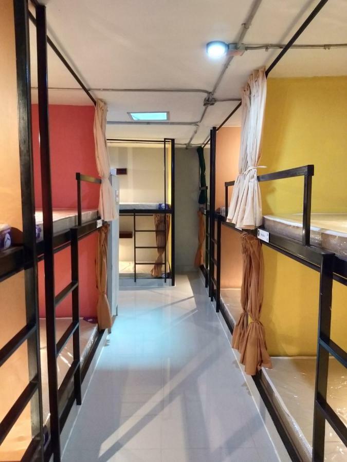 Yellow Flower Hostel Chiang Rai Zewnętrze zdjęcie